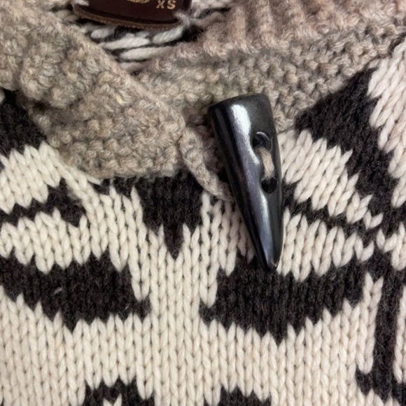 Aritzia, TNA lambs wool sweater - Picture 4 of 5